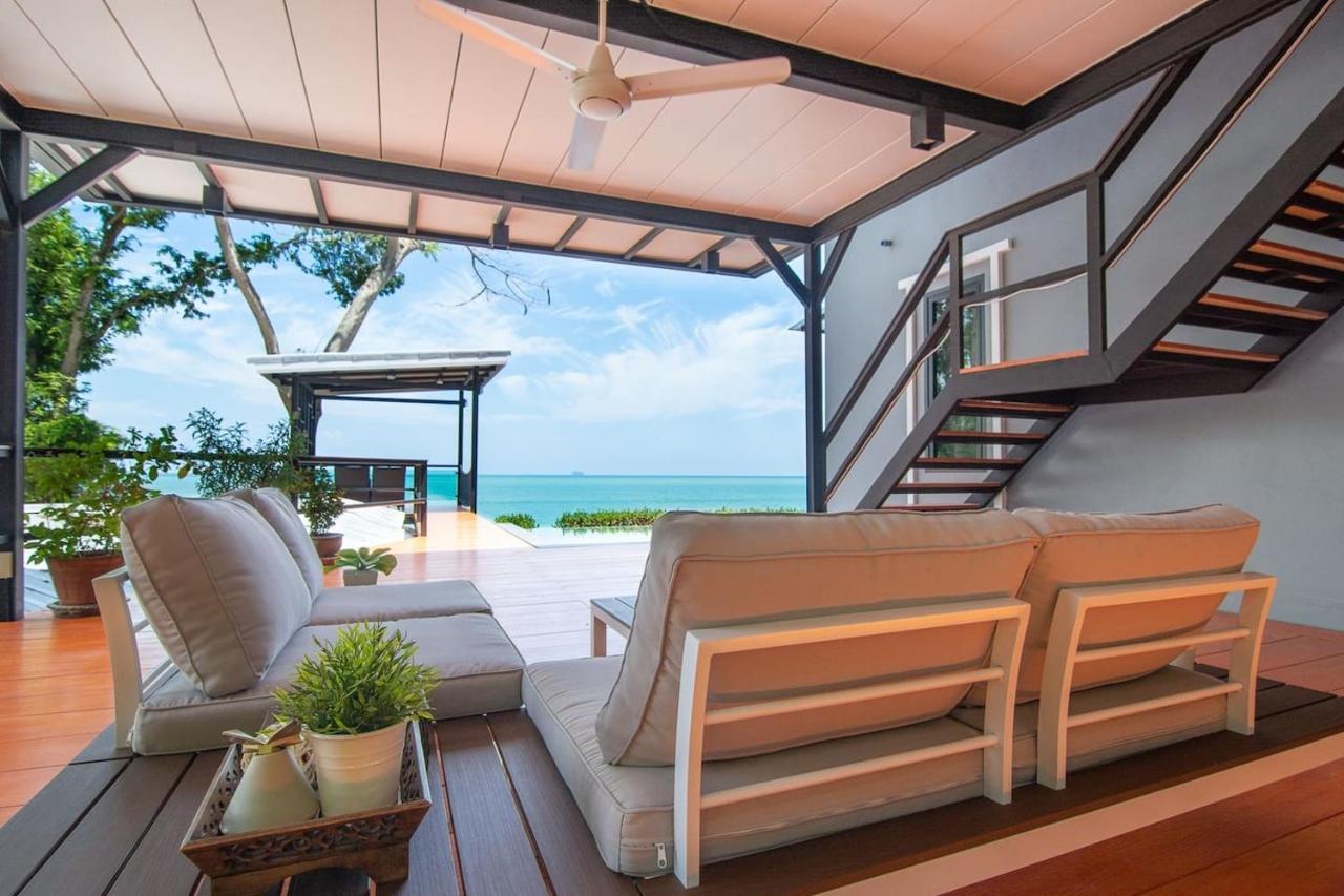 Koh Sirey Beachfront Pool Villa Пхукет Екстер'єр фото
