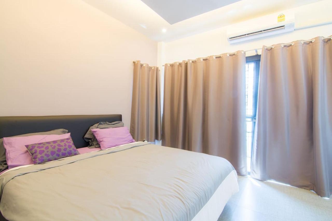 Koh Sirey Beachfront Pool Villa Пхукет Екстер'єр фото