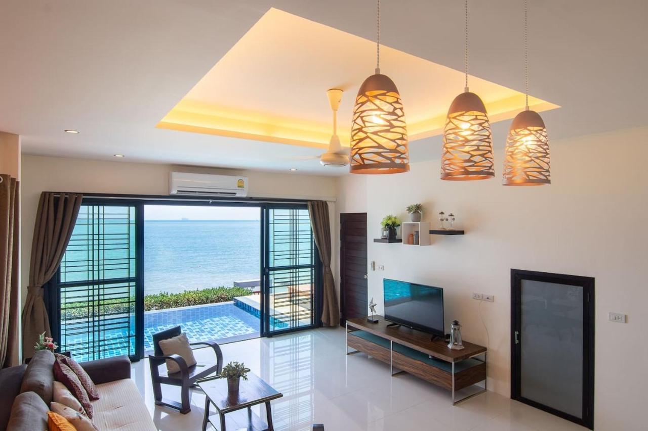 Koh Sirey Beachfront Pool Villa Пхукет Екстер'єр фото
