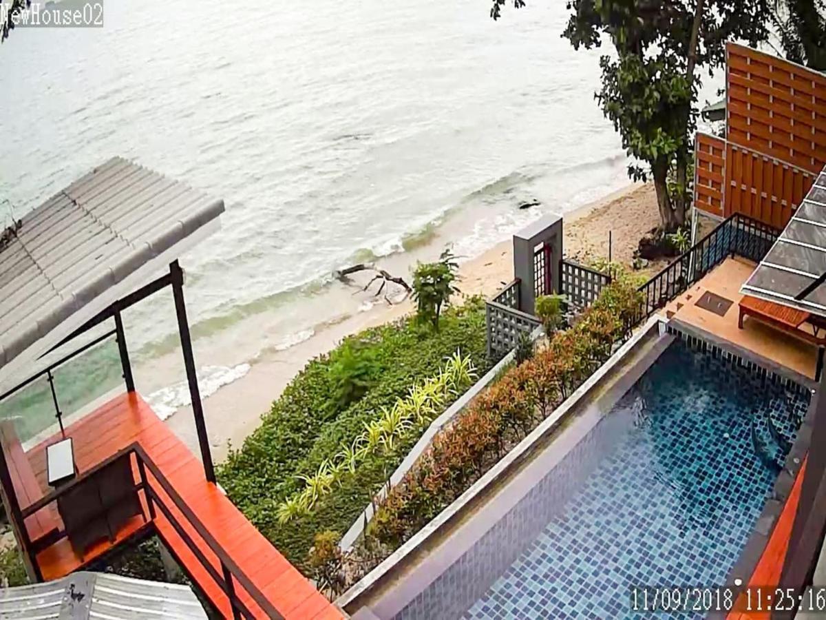 Koh Sirey Beachfront Pool Villa Пхукет Екстер'єр фото