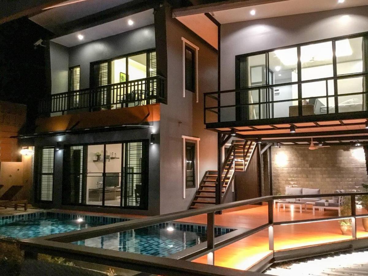 Koh Sirey Beachfront Pool Villa Пхукет Екстер'єр фото