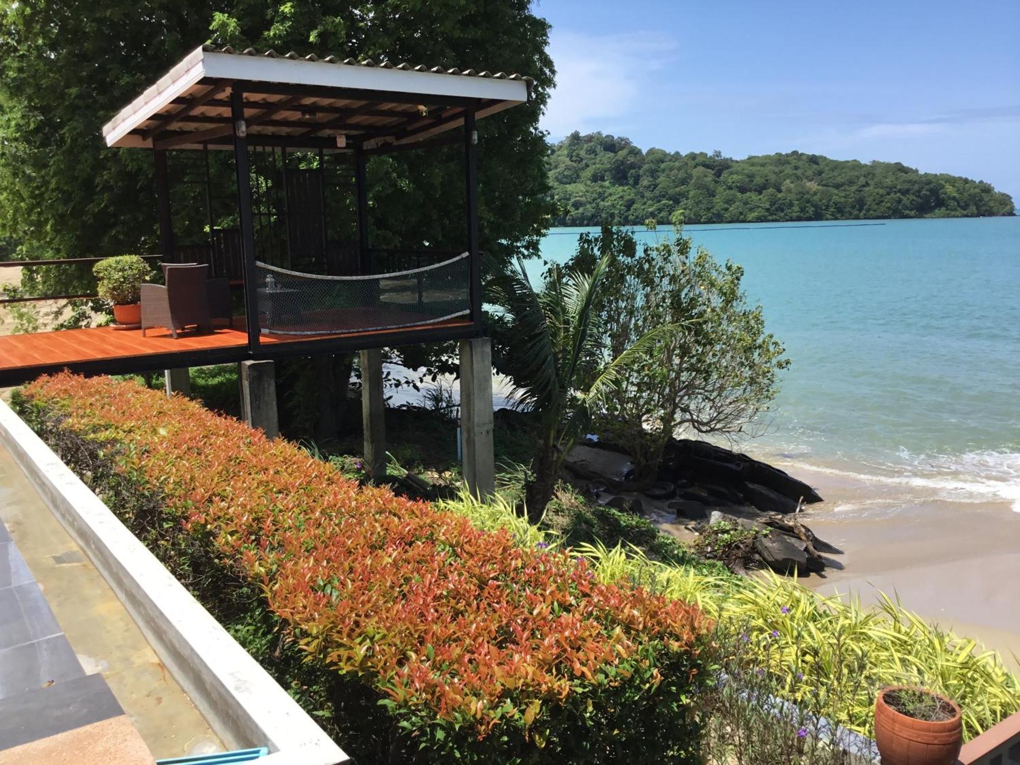 Koh Sirey Beachfront Pool Villa Пхукет Екстер'єр фото